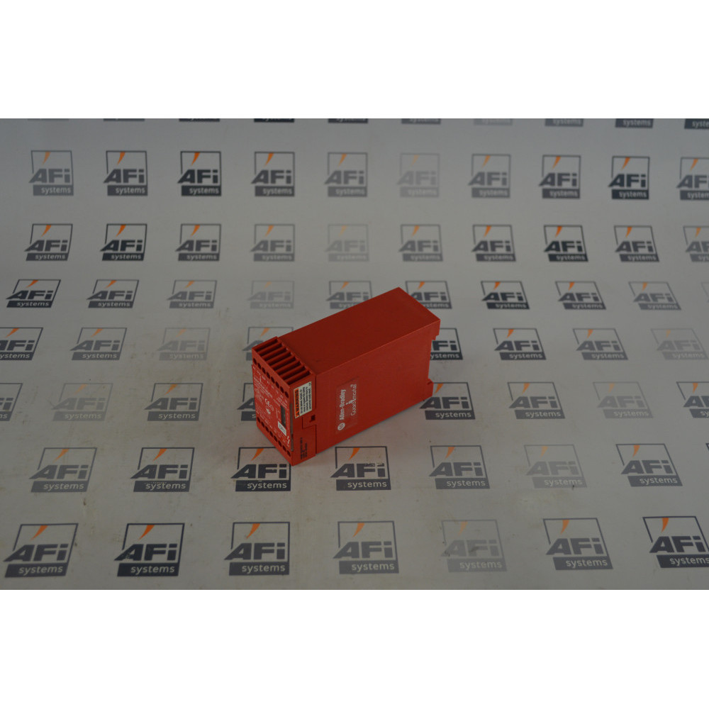 Allen-Bradley 440R-D23022 SER A MINOTAUR  MSR7R  110V AC  3 NO + 1 NC  45MM CASE