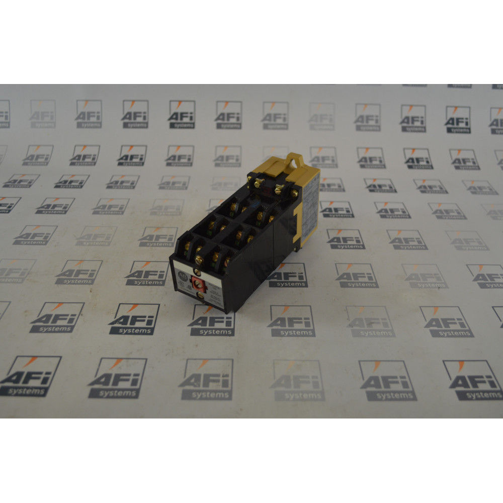 Allen-Bradley 700-P1200A1 SER B RELAY  STANDARD CONTACT CARTRIDGE  AC OPERATED  RELAY RAIL MOUNT  12 NO