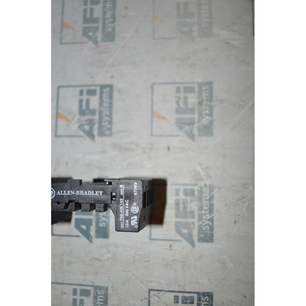 ALLEN BRADLEY 700-HN102 SER B RELAY SOCKET