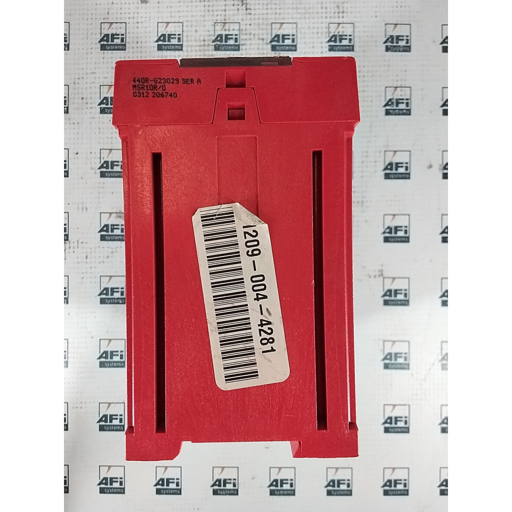 ALLEN BRADLEY GUARDMASTER LTD 440r-g23029 DISCONTINUED  SAFETY RELAY  MINOTAUR  MSR10R  24/110/230V
8NO+1NC+1NO+1NC 
0.1 TO 10S DELAY