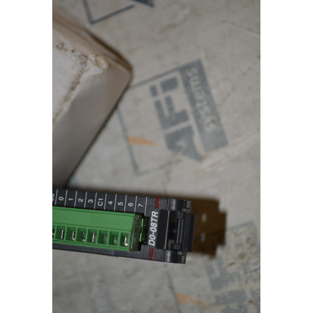 AUTOMATION DIRECT PLC DIRECT D0-08TR RELAY OUTPUT MODULE