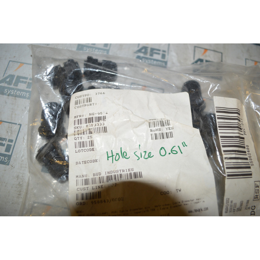 Bud Industries NG-9512 Cable Gland: Cable size 0.16-0.31