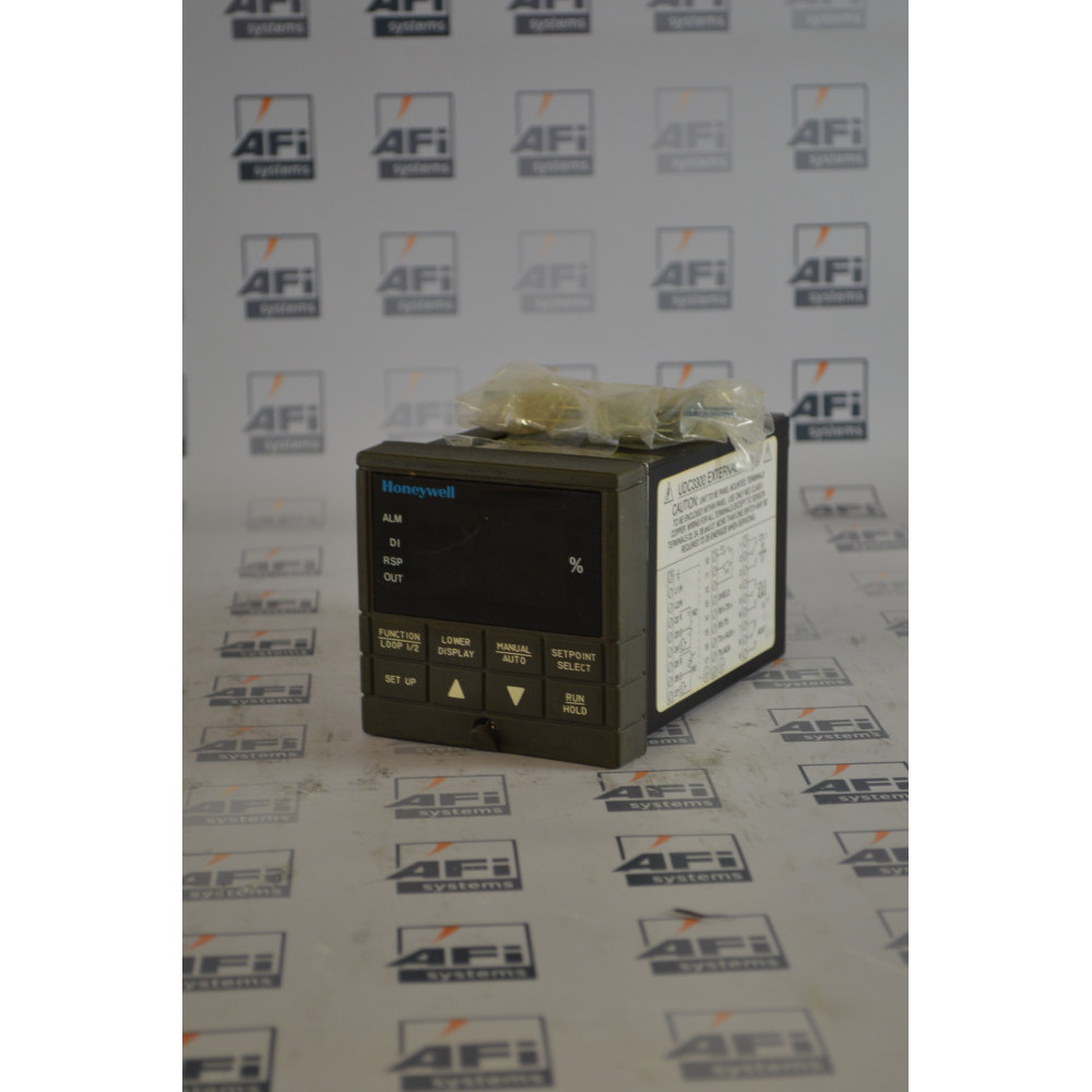 Honeywell DC330B-KE-000-21-1A0P00-00-0 Temperature Controller
