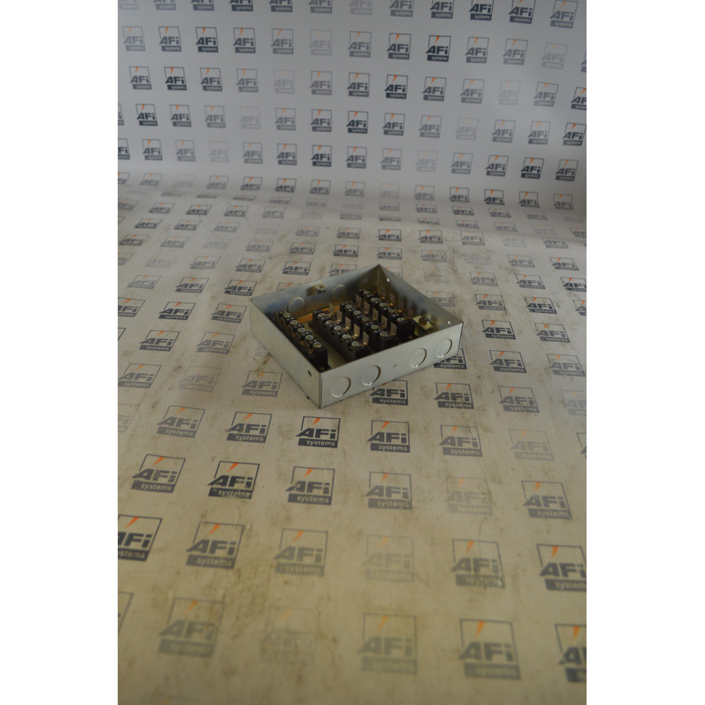 Honeywell Q520A-1121 MOUNTING BASE 4SIDE W/KNOCKOUTS 20TERMINALS
