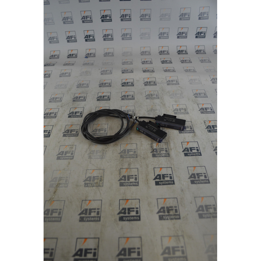 KEYENCE FS-V11-P PHOTOELECTRIC AMPLIFIER FIBER