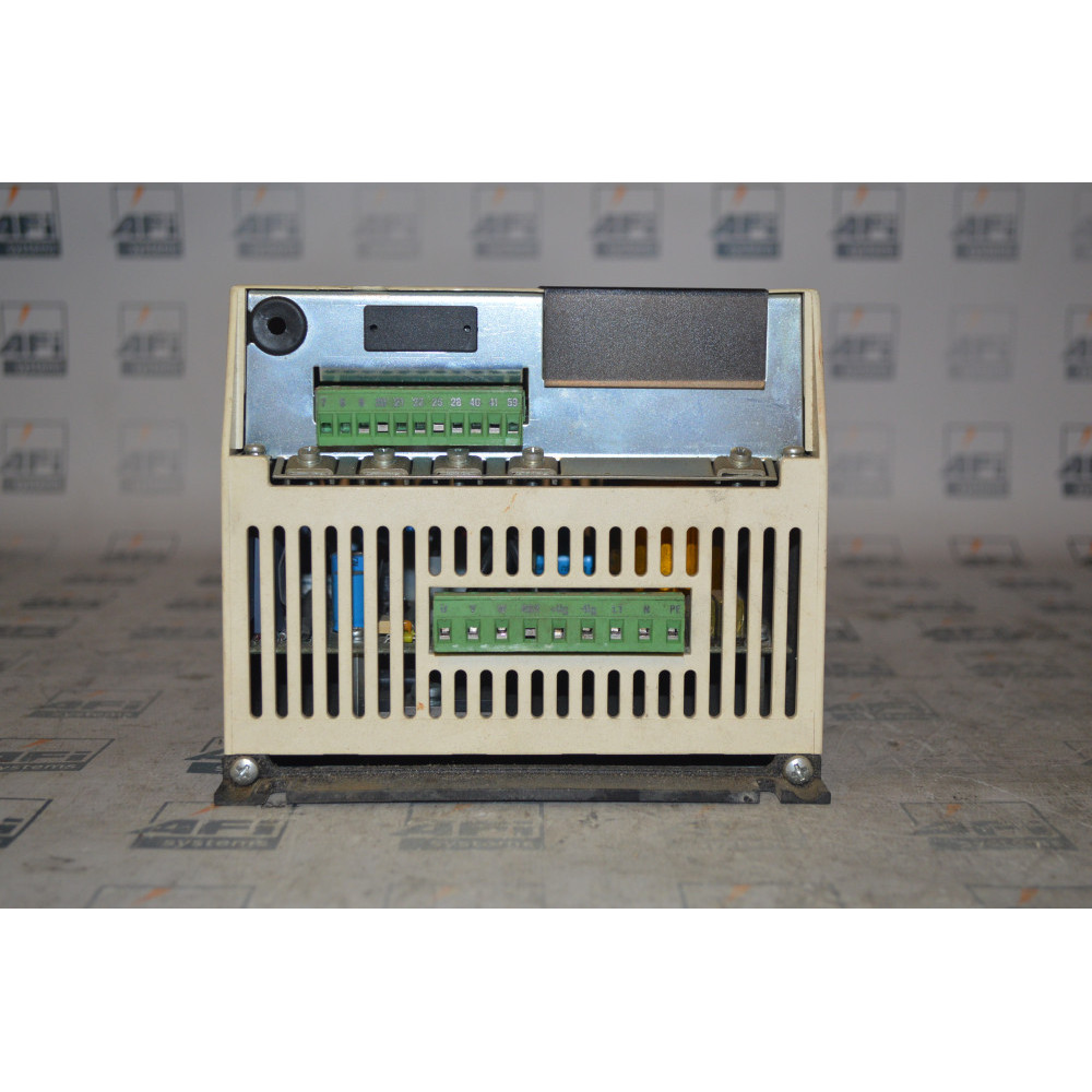 Lenze 33.8102 _E AC Inverter Drive