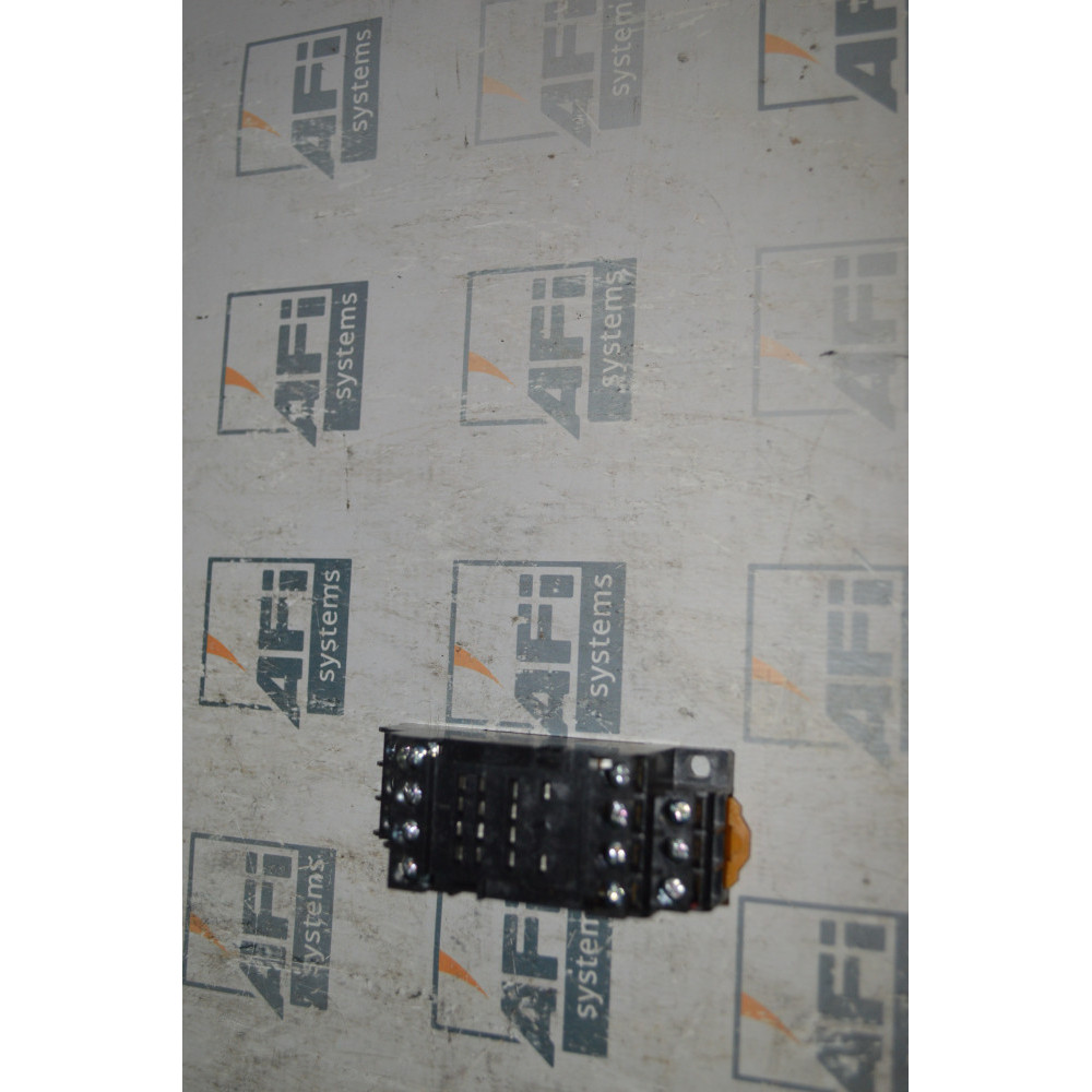 OMRON PYF14A-E RELAY SOCKET