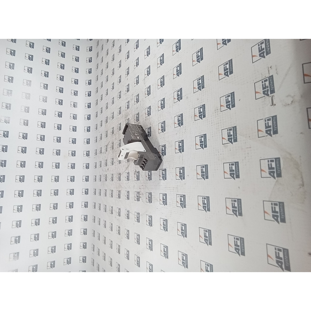  OMRON P7SA-10F-ND RELAY SOCKET