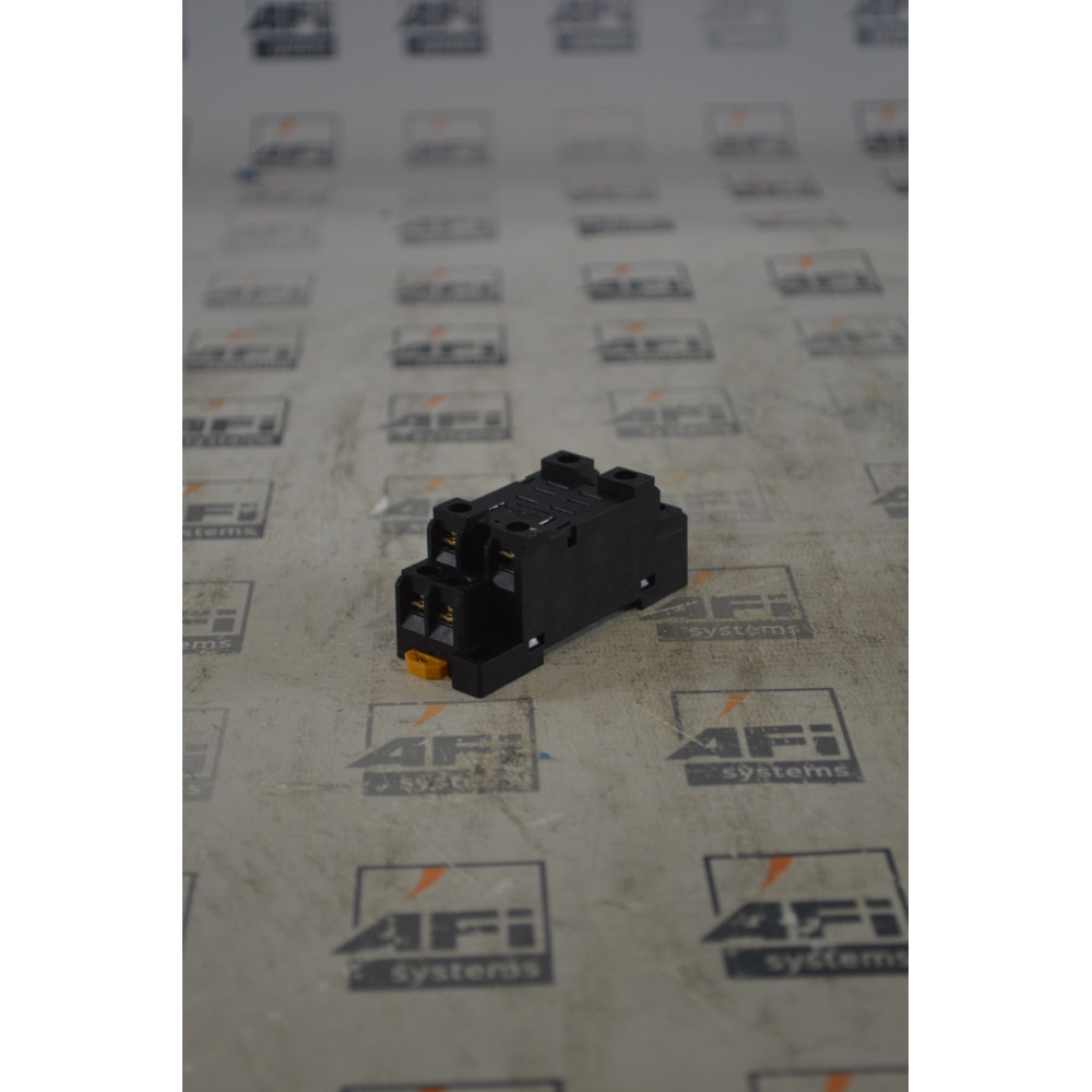 Omron PTF08A-E Relay Socket