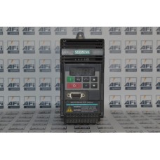 Siemens 6SE3212-1BA40 MICROMASTER AC DRIVE 240 VAC .50 HP 2.3 AMP
