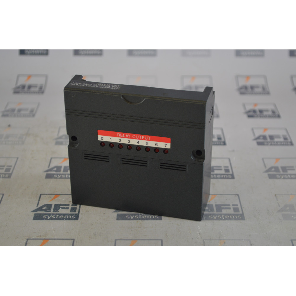Square D - Symax 8005-RT-108 OUTPUT MODULE 8FUNCTION PLC 8RELAY OUTPUT