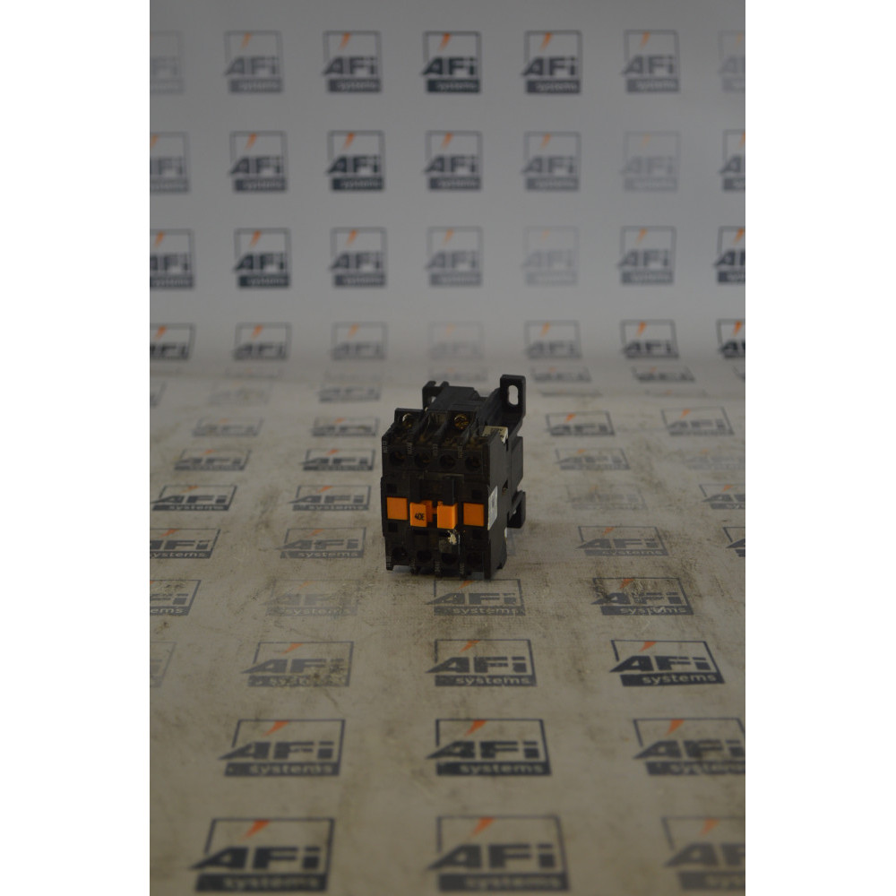Telemecanique CA2-DN140 RELAY 10AMP 4POLE