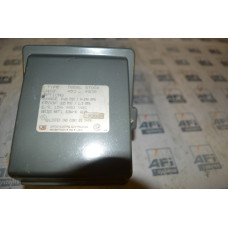 United Electric J402-453 LOW PRESSURE
DUAL SWITCH OUTPUT