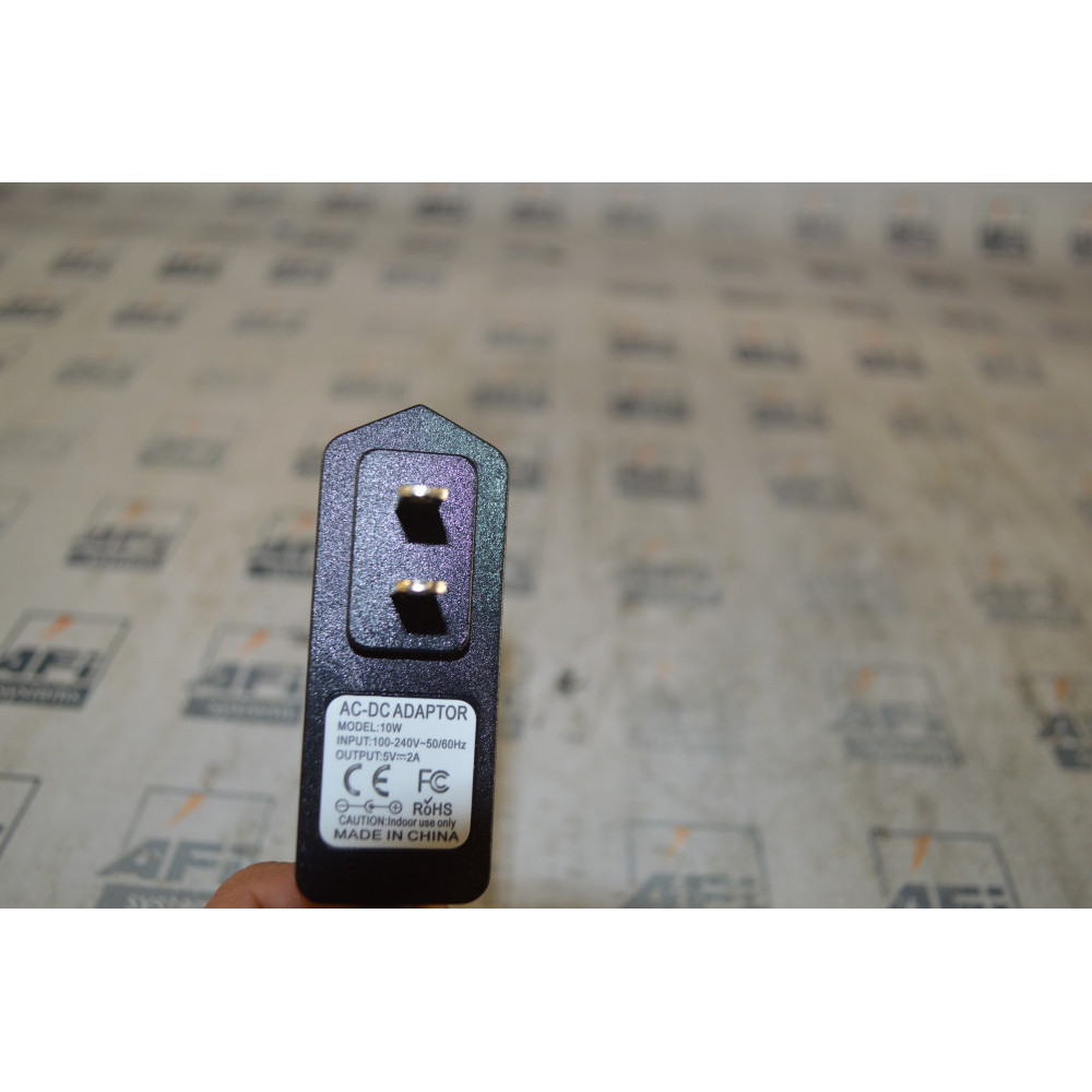 GENERIC 10W AC-DC ADAPTOR 5V.2A  3.5X1.35