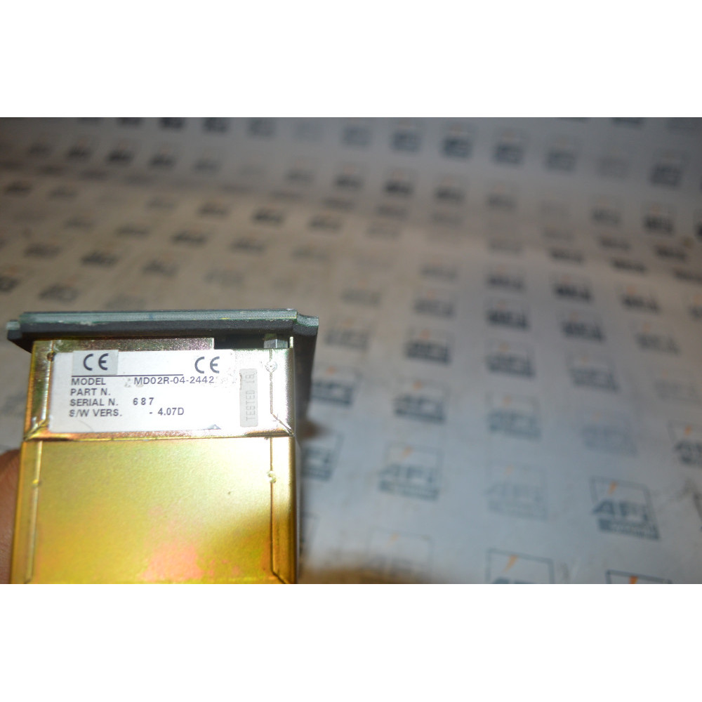uniop MD02R-04-2442 Display